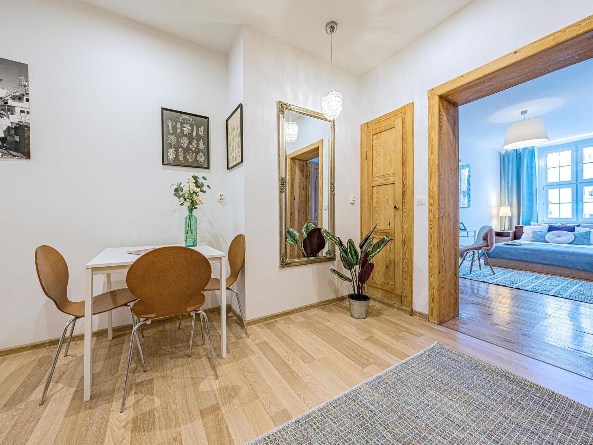 Apartment Lts Rent Comfortable Old Town & Art, Three Rooms *