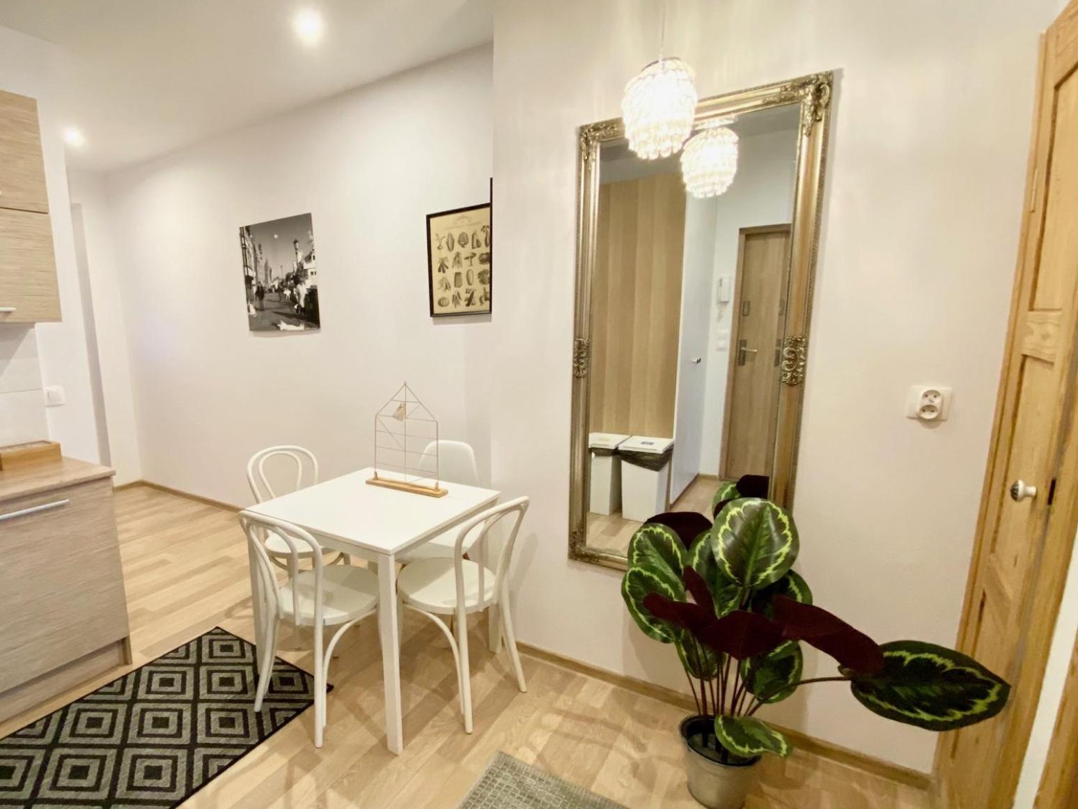 Lts Rent Comfortable Old Town & Art, Three Rooms Danzig